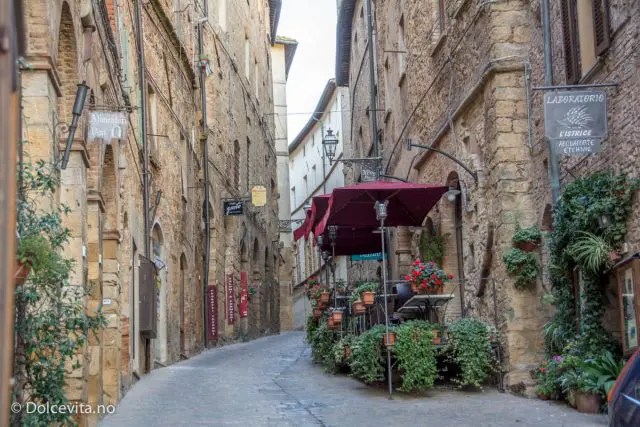 Etrusker,Volterra,vaser,marmor,alabasttrone,alabast