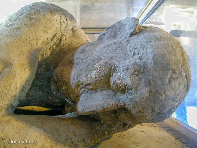 Pompei,Pompeii,heksegryte,frossen,vesuv,herkulaneum,vulkan,lava