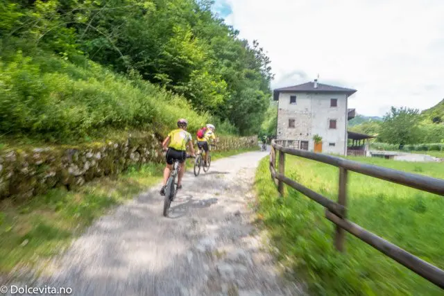 Sykkeltur Ponale - Lago di Ledro - Dolcevita.no